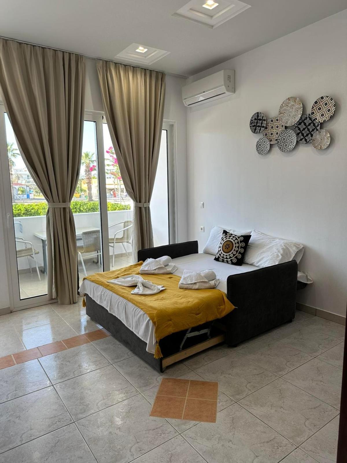 Apollonio Suites & Rooms Faliraki Rhodes Стая снимка